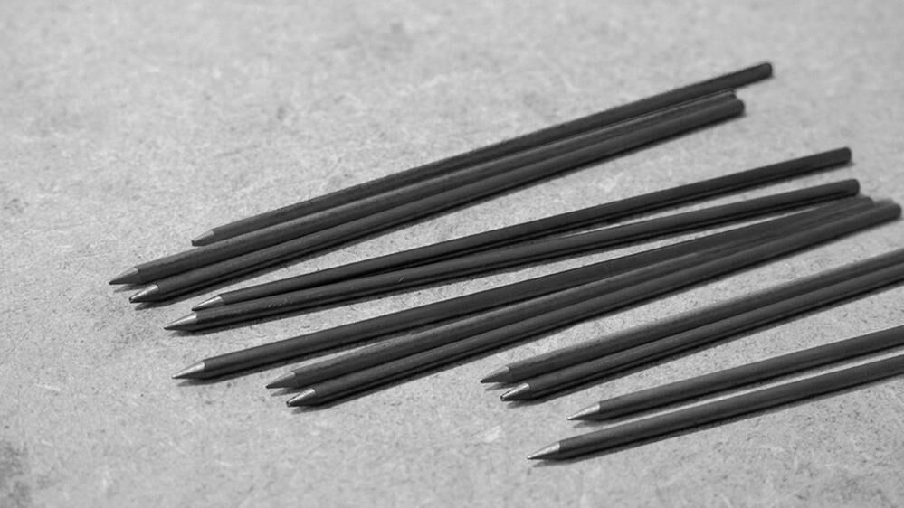 Tracer Graphite 2.8mm Lead, 12 Pieces