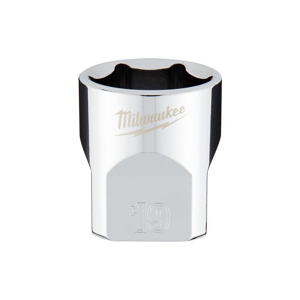 Milwaukee 3/8 in. Drive 19mm Metric 6-Point Socket