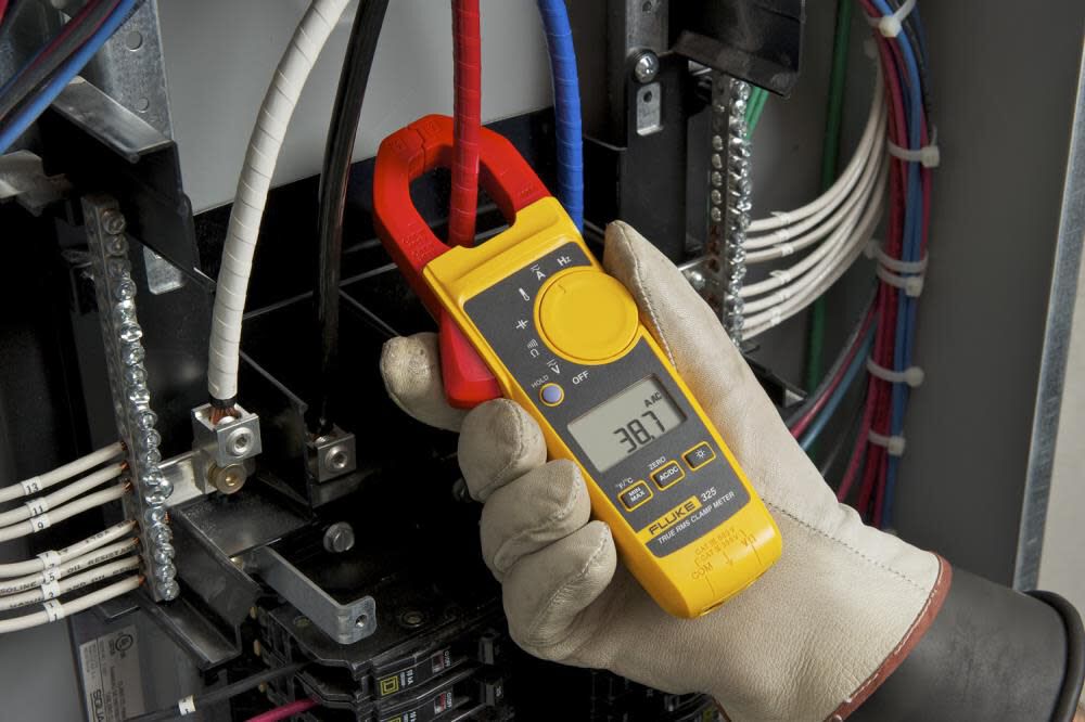 Fluke True RMS Clamp Meter
