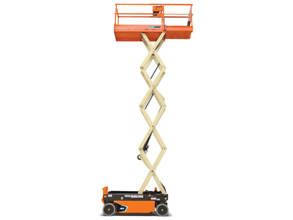 JLG 19′ Scissor Lift 32in Width Electric ES Series